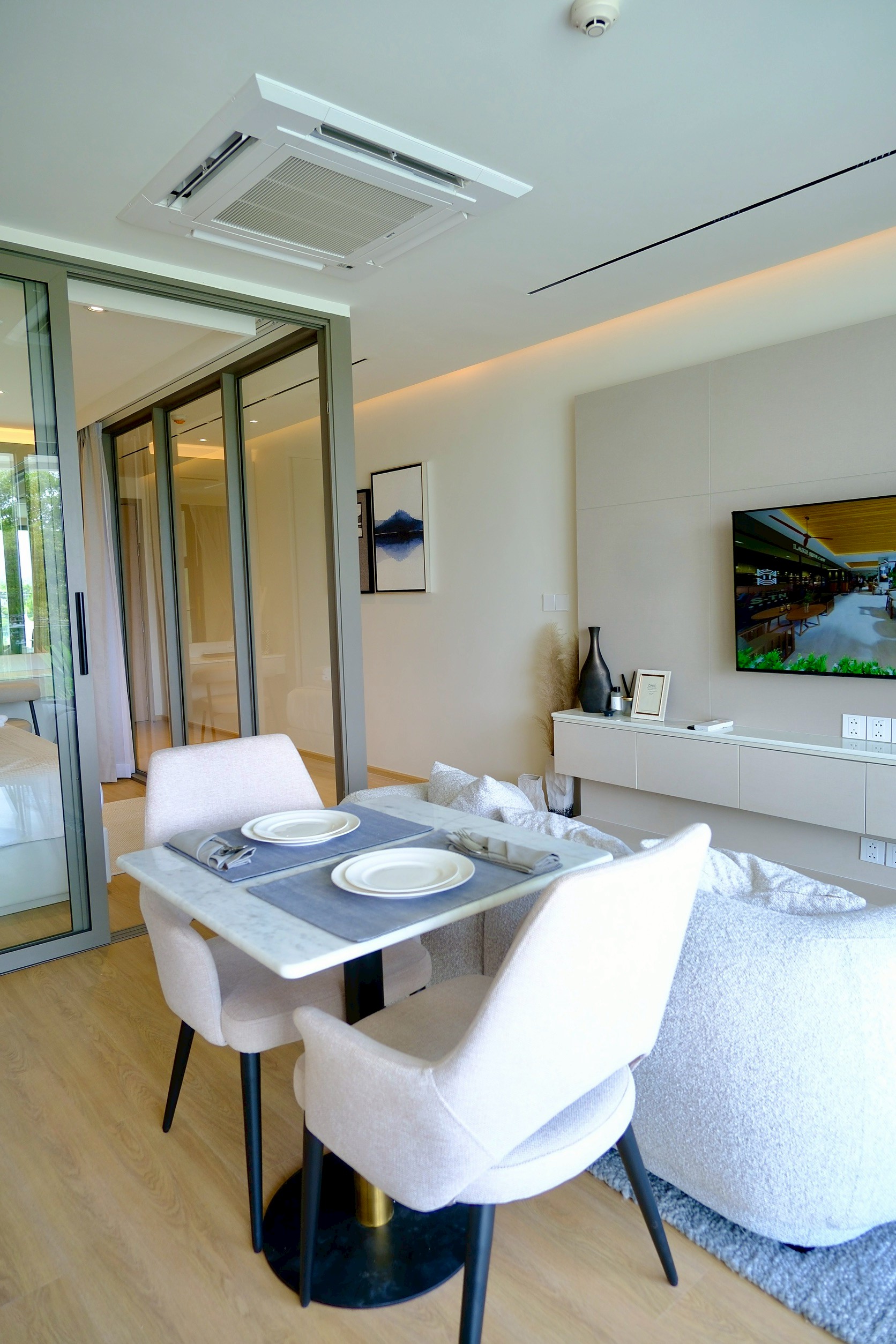 The Aqua 21